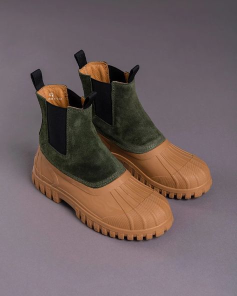 Hunter Boots Chelsea, Winter Shoes Men, Throwing Fits, Duck Hunter, Boots Chelsea, Duck Boot, Weather Boots, Italian Shoes, Womens Summer Shoes