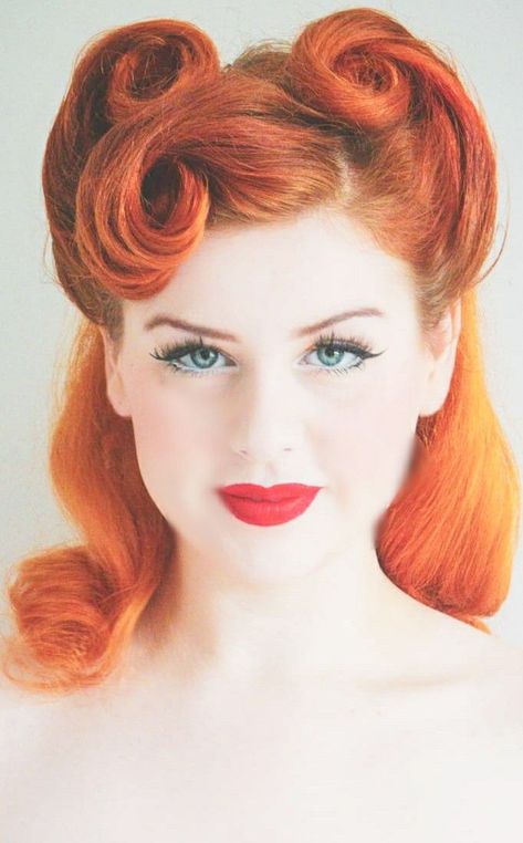 Pinup Aesthetic, Pinup Hairstyles, 1940's Hairstyles, Gothic Lifestyle, Aesthetic Surgeon, Cabelo Pin Up, Cloud Hair, Pin Up Curls, Cheveux Oranges