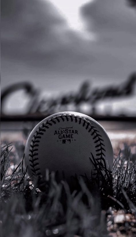 Baseball Iphone Wallpaper, Baseball Aesthetic Girl, Baseball Astethic, Cool Baseball Wallpapers, Softball Aesthetic Wallpaper, Baseball Wallpaper Aesthetic, Baseball Aesthetic Wallpaper, Deportes Aesthetic, Baseball Game Aesthetic