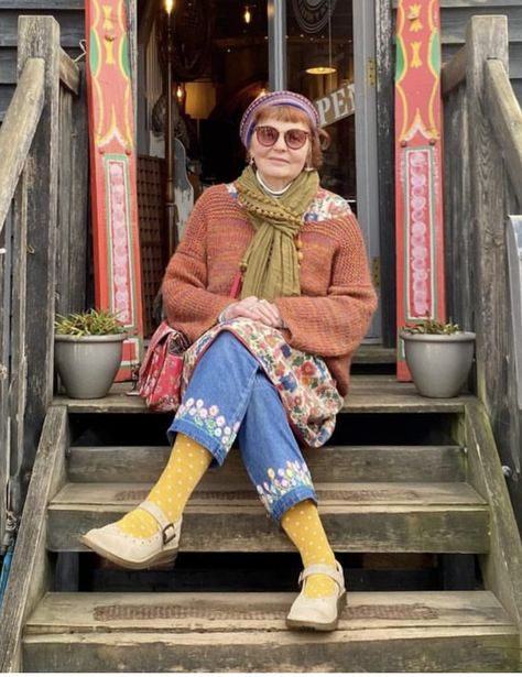 #embroidery #jeansoutfit Cool Grandma Style, Granny Fashion Outfits, Quirky Jeans Outfit, Country Grandma Outfit, Quirky Aunt Aesthetic, Eclectic Grandpa Plus Size, Colorful Grandma Aesthetic, 90s Grandma Fashion, Grannycore Outfit