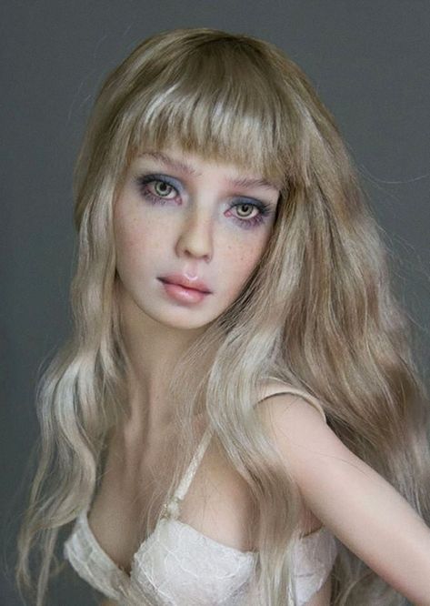 4 A Russian Couple Creates Insanely Realistic Dolls, and It Seems We Can Almost Hear Them Breathing Zombies, Realistic Bjd Dolls, Human Doll Real Life, Realistic Dolls Woman Life Size, Realistic Dolls Woman, Life Size Dolls, Real Life Doll, Russian Art Dolls, Wooden Slingshot