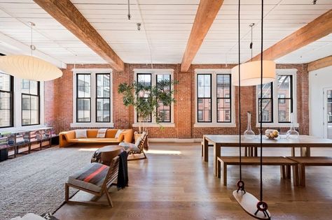 The enormous loft, which Schrager picked up for $4.26 million, is located on one of Dumbo’s best-known streets. Dumbo Loft, Ian Schrager, Apartment In Chicago, Brooklyn Apartment, Woodworking Table, Studio 54, Loft Apartment, Wide Plank, Wood Beams