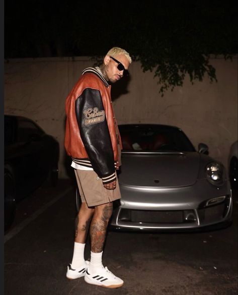 Quotes Tiktok, Chris Brown Outfits, Chris Brown Style, N Photo, Chris Brown X, Chris Breezy, Brown Outfits, Chris Brown Pictures, Breezy Chris Brown