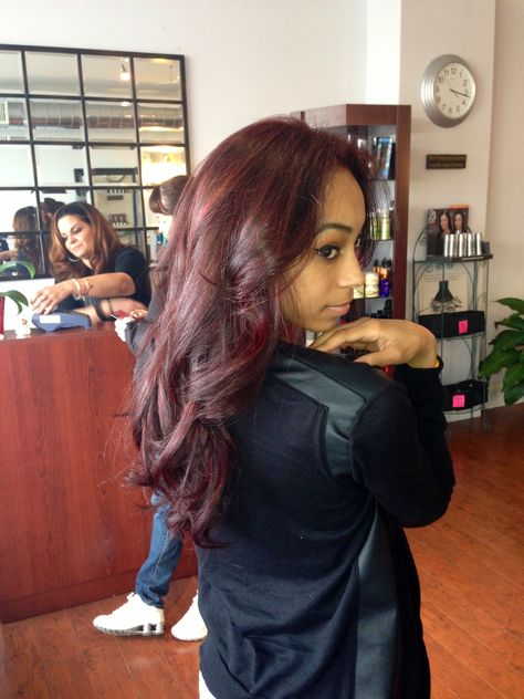 Bright dark burgundy hair on tan skin. I wanna do this in the fall Burgundy Hair Dark Skin, Hair On Tan Skin, Red Hair On Brown Skin, Hair Color For Tan Skin, Dark Burgundy Hair, Hair Burgundy, Honey Hair Color, Red Hair Inspo, Dark Red Hair