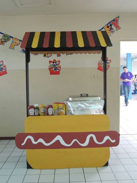 Hot Dog Trunk Or Treat, Hotdogs Party Ideas, Hot Dog Decorations, Diy Hot Dog Cart, Hot Dog Stand Trunk Or Treat, Diy Hot Dog Stand, Hot Dog Party Decorations, Hot Dog Stand Ideas, Welcome To Good Burger