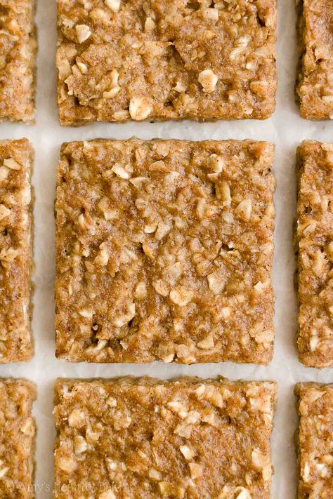 This healthy breakfast bars recipe is the BEST! It’s really easy to make. These soft-baked oatmeal bars are full of oats, spices & wholesome ingredients. A fantastic healthy breakfast idea for kids, adults & meal prep! (low calorie, clean eating & no refined sugar!) ♡ breakfast bars recipe. healthy oatmeal bars clean eating. breakfast bars low sugar. oatmeal breakfast bars healthy easy. healthy oatmeal bars low calorie. oatmeal bars healthy breakfast. healthy oatmeal breakfast bars recipe. Baked Oatmeal Granola Bars, Quick Oats Granola Bars, Chewy Oatmeal Breakfast Bars, Oatmeal Breakfast Bars Healthy Easy, Fig Oatmeal Bars, Kind Breakfast Protein Bars Recipe, Oatmeal Cereal Bars, Breakfast Cereal Bars Homemade, Kid Friendly Granola Bars