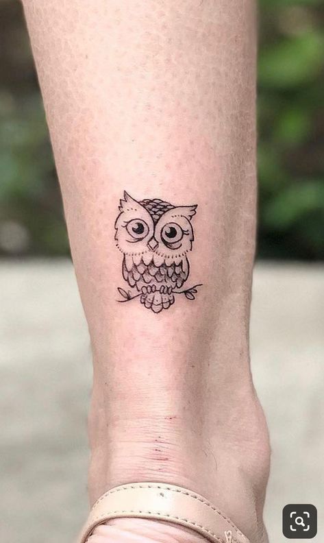 Little Owl Tattoo, Small Owl Tattoo, Goth Tatoos, Simple Owl Tattoo, 1975 Tattoo, Owl Tattoo Ideas, Simple Owl, Cute Owl Tattoo, Gothic Tattoos