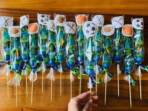 Baseball Soccer Football Basketball Candy Kabobs - Etsy Basketball Treats, Football Candy, Soccer Party Favors, Sour Gummies, Team Snacks, Candy Kabobs, Football Parties, Apple Gifts, Gift Wrap Ribbon