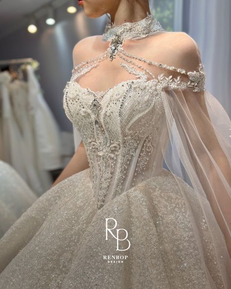 Dress code: DH14501 Fantasy Bridal Gown, Victorian Style Wedding Dress Vintage, Middle Eastern Wedding Dress, Floral Castle, Wedding Ethereal, Wedding Dress Fairytale, Queen Wedding Dress, Ethereal Wedding Dress, Gala Dress