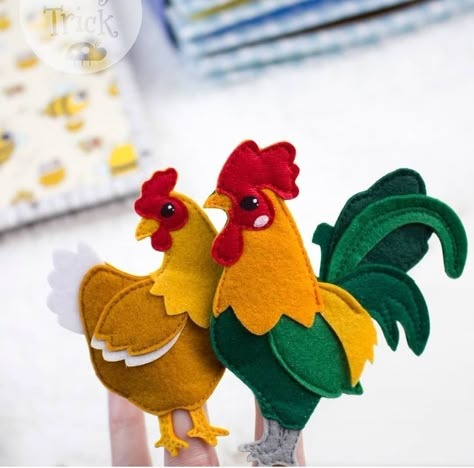 Felt Toys Patterns, Felt Finger Puppets, Felt Crafts Patterns, Animal Sewing Patterns, Sewing Stuffed Animals, Felt Book, Felt Embroidery, Felt Birds, Felt Patterns