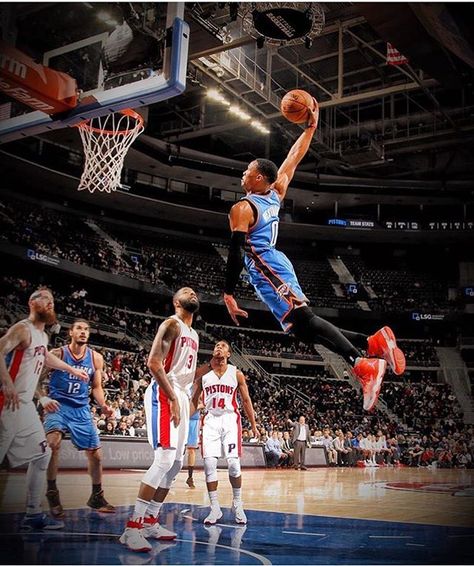 Russell Westbrook with a acrobatic and ferocious dunk. He likes to bully his opponents in basketball and life. Westbrook Dunk, Russel Westbrook, Diy Basketball, Girls Basketball Shoes, Michael Jordan Basketball, Nba Art, Basketball Workouts, Okc Thunder, Basketball Photography