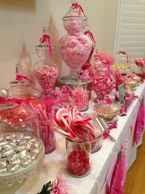 Pink candy bar Sweet 16 Candy Bar Ideas, Pink Candy Bar Ideas, Barbie Sweets Table, Hot Pink Candy Table, Pink Candy Station, Pink Candy Table, Pink Candy Buffet Birthday, Pink Candy Bar, Glow Birthday Party