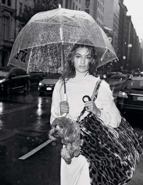 Rainy Photoshoot, City Rain, Rain Fashion, Pet Parade, Rainy City, City Shoot, Rain Photo, Isabeli Fontana, Grace Elizabeth