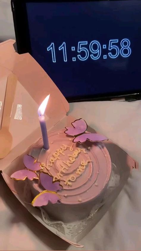 12 00 Clock Time Aesthetic Birthday, Birthday Time Video, Happy Birthday Cake Pic, Happy Birthday To Me Videos Instagram, 16 Birthday Party Ideas Aesthetic, Hbd Aesthetic, Birthday Videos Aesthetic, Happy Birthday Video Ideas, Its My Birthday Videos