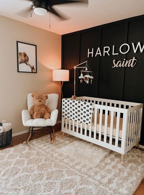 Brown Themed Nursery, Diy Bear Themed Decor, Gender Neutral Room Ideas, Black Theme Nursery, Dark Wood Floor Nursery, Nuetral Baby Nursery Ideas, Big Nursery Room Layout, Bears Nursery Theme, Black Themed Nursery