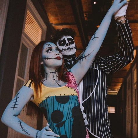 Sally And Jack Costume Couple, Sally And Jack Costume, Jack Skellington And Sally Costume, Jack And Sally Costume Couple, Jack And Sally Costumes, Halloween Casal, Knitting Humor Funny, Best Costume Ideas, Sally Halloween Costume