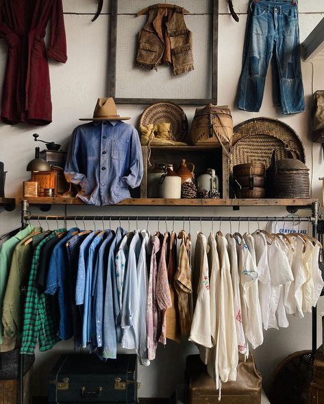 Window bros | Instagram Mens Store Display Ideas, Vintage Shop Interior, Mens Store Display, Vintage Boutique Interior, Vintage Clothing Display, Clothing Booth Display, Western Closet, Vintage Store Ideas, Boutique Store Displays