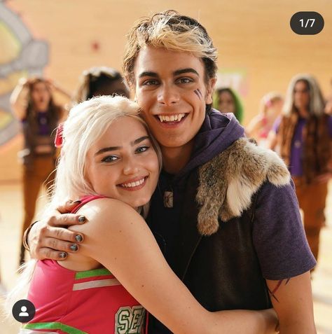 #wattpad #fanfiction After the fight between Zed and Addison Pearce Joza, Meg Donnelly, Disney Channel Shows, Zombie Disney, Zombies 2, Zombie Movies, Zombie 2, Disney Channel Stars, Cameron Boyce