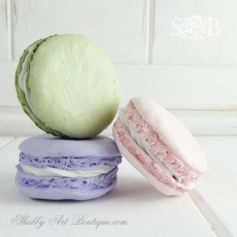 How to make… ‘faux’ French Macarons - Shabby Art Boutique Styrofoam Cake Diy, Fake Macarons, Diy Macaroons Decor, Faux Macarons, Diy Fake Donuts How To Make, Faux Desserts, Fake Desserts, Fake Bakes, Faux Food