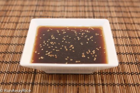 Sauce For Spring Rolls, Spring Roll Dipping Sauce, Lettuce Wrap Sauce, Rice Paper Spring Rolls, Soy Dipping Sauce, Spring Roll Sauce, Rice Paper Recipes, Dumpling Sauce, Asian Dipping Sauce