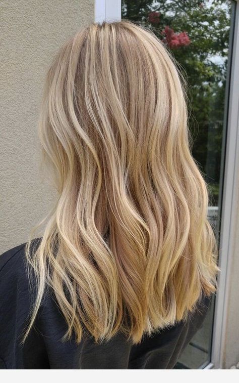 Buttery Blonde Hair, Butter Blonde, Warm Blonde Hair, Buttery Blonde, Summer Blonde Hair, Blond Balayage, Balayage Blonde, Honey Blonde Hair, Blonde Hair Inspiration