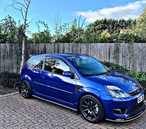 Ford Fiesta St Mk6, Ford Focus 2006, Ford St, Uncle Fester, Ford Fiesta St, Van Ideas, Crazy Wallpaper, Ford Ka, Car Ideas