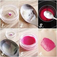 Image result for homemade lip balm with vaseline Lip Balm With Vaseline, Gloss Diy, Diy Lip Balm Recipes, Homemade Moisturizer, Homemade Makeup, Lip Scrub Diy, Lip Balm Recipes, Vaseline Lip, Diy Lip Gloss