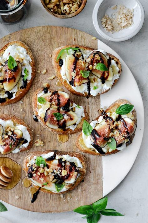 Honey Balsamic Fig and Burrata Crostini Fig Burrata Crostini, Figs And Brie, Fig And Burrata, Figs And Burrata, Burrata Crostini Appetizers, Classic Bruschetta Recipe, Fig Bruschetta Appetizers, Fig Crostini Appetizers, Buratta Crostini