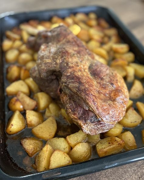 Lamb And Potatoes, Greek Lamb Recipes, Greek Easter Recipes, Greek Stuffed Peppers, Greek Grilled Chicken, Meat Entrees, Lamb Gyros, Greek Lamb, Mediterranean Foods