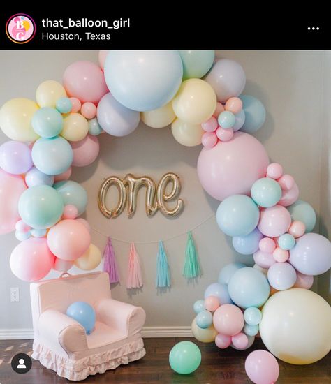 Pastel Themed Party Decorations, Tumblr, Pastel Rainbow Birthday Decorations, First Birthday Girl Balloons, Pastel 1st Birthday Party, Pastel First Birthday Party Decor, Pastel First Birthday Cake, First Birthday Balloon Decorations, Pastel Decorations Party