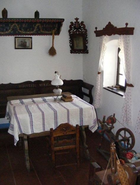 Hungarian House Traditional, Russian Home Aesthetic, Folk Interior, Prairie Home, Moody Interiors, Bohemian Bedroom Decor, Cottage Interiors, Village House Design, Forest House