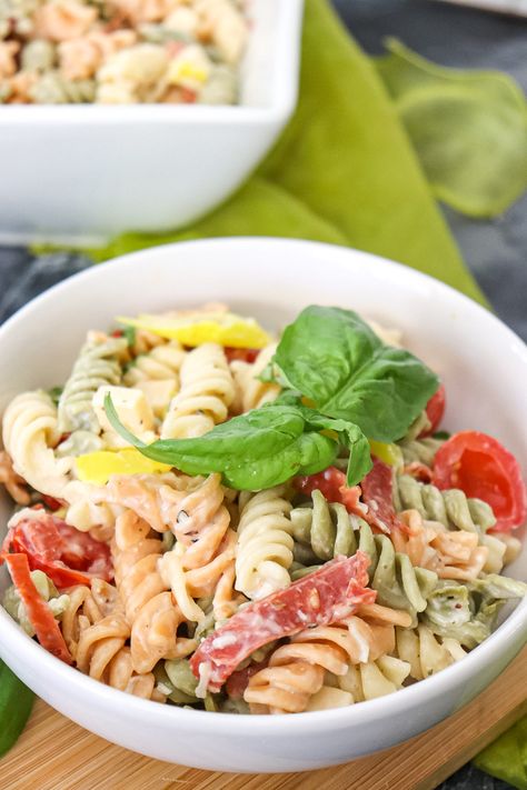 Creamy Italian Pasta Salad - Razzle Dazzle Life Salad Recipes Creamy, Creamy Italian Pasta, Creamy Italian Pasta Salad, Spiral Noodles, Delicious Dinner Ideas, Gluten Free Pasta Salad, Tri Color Pasta, Family Around The Table, Italian Pasta Salad