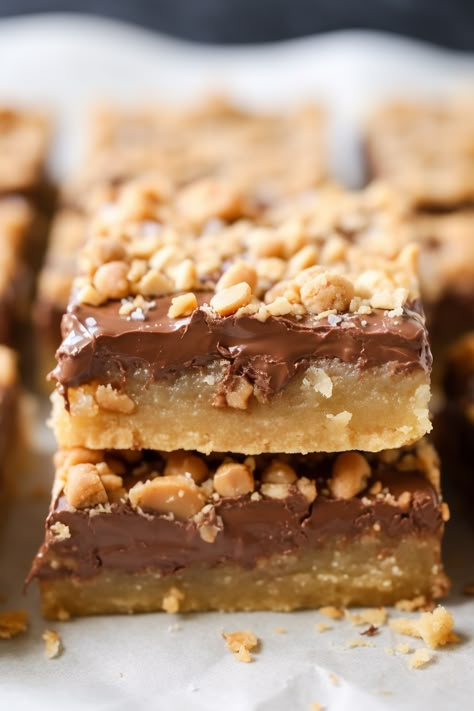 Crunchy toffee bits - That Oven Feelin Shortbread Toffee Bars, Heath Toffee Bars, Desserts With Heath Toffee Bits, Recipes Using Toffee Bits, Recipes Using Heath Toffee Bits, Heath Bits Recipes, Heath Toffee Bits Recipes, Soft Toffee Recipe, Toffee Bits Recipe