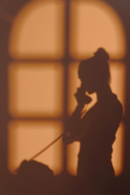 Shillouette Aesthetic, Window Photography Ideas, Calling Someone On The Phone Aesthetic, Silouttes Photography, Talking On The Phone Aesthetic, Shadow Silhouette Aesthetic, Woman Silhouette Aesthetic, Young Woman Aesthetic, Phone Call Aesthetic