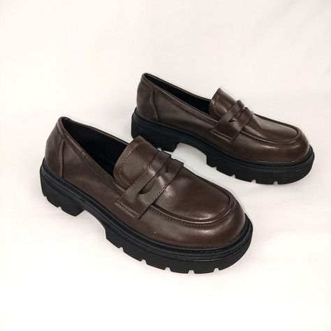 Brand New With Tags Never Worn Flawless Condition Lattelier Faux Leather Penny Loafers In Chocolate Brown Chunky Rubber Sole Very Comfortable And Totally On Trend Blogger Favorite Please Comment With Any And All Inquiries About The Item, Prior To Purchase. We Are More Than Happy To Answer Questions, And Avoid Any Unnecessary Returns. Ensuring The Satisfaction Of Your Purchase, Is Our Main Priority. We Are Always Open To Reasonable Offers. We Can't Say Yes, If You Don't Ask. Dark Academia Shoes Women, Brown Shoes Aesthetic, Brown Chunky Loafers, Brown Loafers Women, Brown School Shoes, Brown Loafers Outfit Women, Brown Shoes Women, School Loafers, Dark Academia Shoes