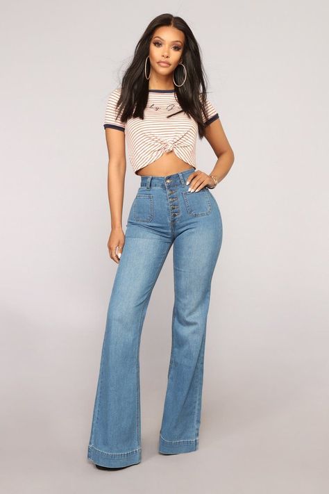 cfa5301358b9fcbe7aa45b1ceea088c6desc53862827ri Three Quarter Pants, Jeans Heels Outfit, Jodie Joe, Concert Style, Yodit Yemane, Flare Jeans Style, Best Jeans For Women, Jeans Outfit Women, 70s Vibes