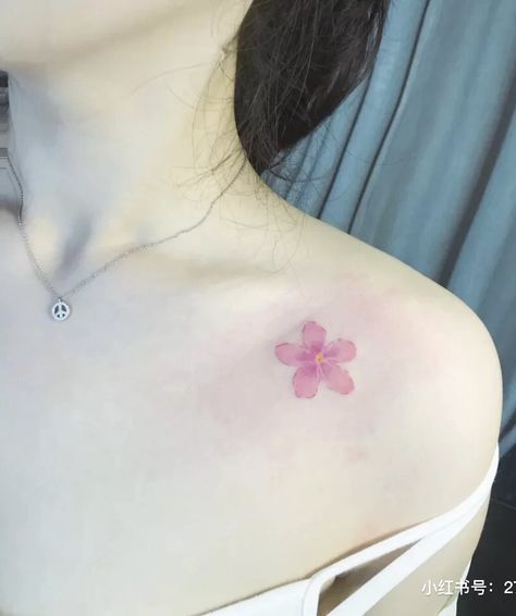 Pink Tattoo Brown Skin, Pink And Red Tattoo, Cute Pink Tattoos, Pink Tattoo Aesthetic, Pink Flower Tattoos, Tattoos Color, Pink Tattoo, The Cardigans, Cute Little Tattoos