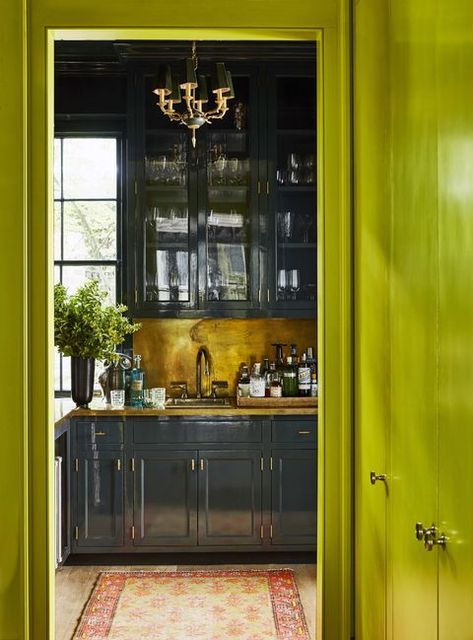 Fine Paints Of Europe, Fresh Living Room, Veranda Magazine, Home Bar Design, Chartreuse Color, Charleston Homes, Yellow Room, Blue Paint Colors, Kitchen Paint Colors