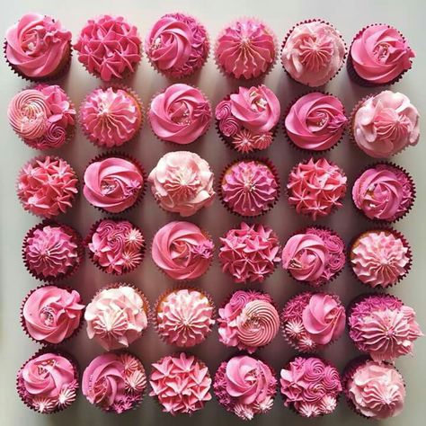 Various Pink Floral Cupcakes @thecuriousflowerbed Pink Frosted Cupcakes, Pink Flower Cupcakes Ideas, Pink Decorated Cupcakes, Simple Cupcake Designs Birthday, Pink Icing Cupcakes, Pink Cupcake Designs, Shades Of Pink Cupcakes, Pink Cupcakes Decoration, Pink Cupcake Ideas