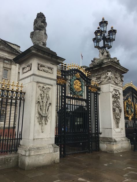 British Palace Aesthetic, British Royal Aesthetic, Buckingham Palace Aesthetic, Royal Palace Aesthetic, Royal Family Aesthetic, Erin Aesthetic, London Castle, London Buckingham Palace, London Palace