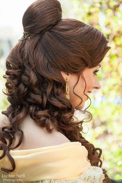 Bell hair. Disney Hairstyles, Short Hair For Kids, Beauty And The Beast Theme, Belle Hairstyle, Disney Hair, Belle Beauty And The Beast, Belle Beauty, Princess Hairstyles, Halloween Hair