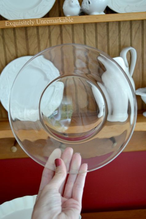 Painting Glass Plates, Glass Plates Crafts, Clear Plate Crafts, Clear Glass Plates Crafts Ideas, Dollar Tree Plate Crafts, Glass Plate Crafts, Decorative Plates Diy, Diy Decoupage Plates, Dollar Tree Plates