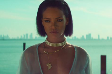 Rihanna Needed Me, Me Music Video, Rihanna News, Hip Hop Songs, Music Album Covers, Dance Club, Hottest 100, Music Album, Feminine Energy