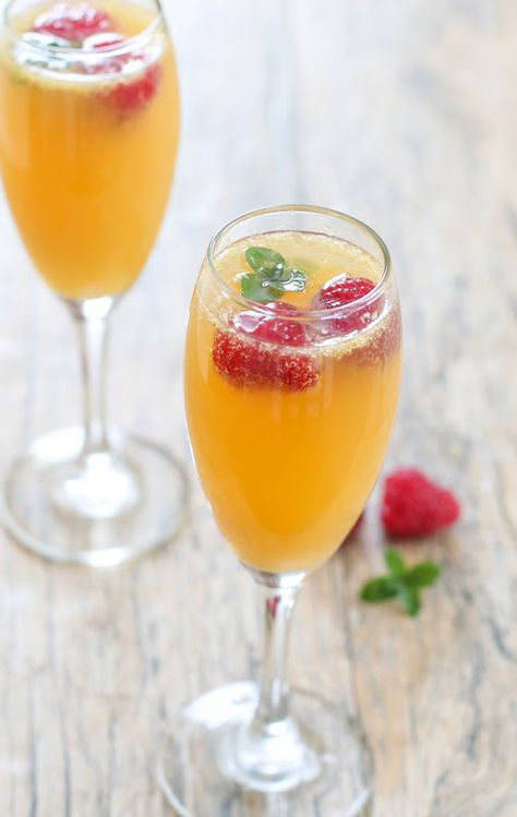 Sweet Tea Mimosas | Kirbie's Cravings | A San Diego food blog Grapefruit Mimosa, Moscato Sangria, Moscato Wine, Ladies Brunch, Southern Sweet Tea, San Diego Food, Mimosa Recipe, White Sangria, Tea Party Food