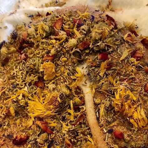 Lakisa Muhammad on Instagram: "Welcome Precious Baby Girl! And she came quick, fast, and in a hurry! Seen here is the start to another lotus birth. Mama is dressing her freshly washed placenta with salt, coneflowers, calendula, lavender, rose petals, and rosemary. #amothersworth #homebirth #midwife #lotusbirth" Lotus Birth, Home Birth, In A Hurry, Rose Petals, The Start, Rosemary, Lotus, Salt, Lavender