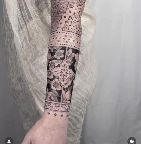 Indian Arm Sleeve Tattoo, Aztec Wrap Around Tattoo, Hand To Forearm Tattoos For Women, Wrist Pattern Tattoo, Islamic Art Tattoo, Quilt Pattern Tattoo, Lattice Tattoo, Quilt Block Tattoo, Ornamental Tattoo Design Arm