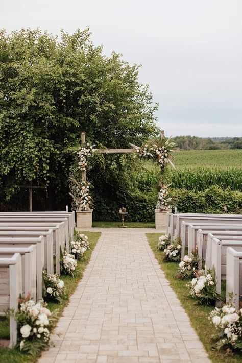 Legacy Hill Farm Wedding, Wedding Venues Midwest, Michigan Gardening, Wedding Locations Outdoor, Missouri Wedding Venues, Illinois Wedding Venues, Ohio Wedding Venues, Michigan Wedding Venues, Garden Wedding Venue