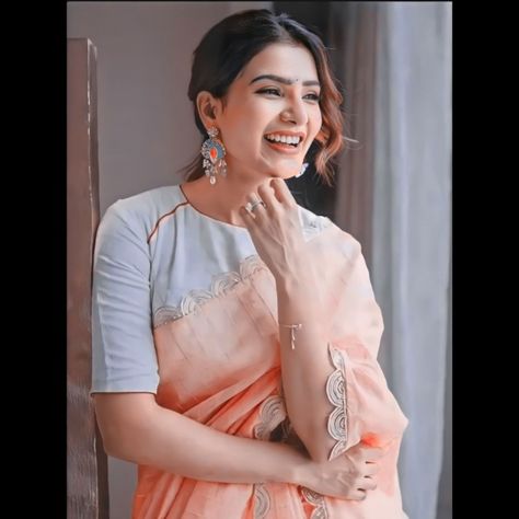 White Saree Pink Blouse, Sarees Combination, Simple Indian Suits, Samantha Prabhu, Gold Tape, Lettering Drawing, Fitness Fashion Outfits, Peach Saree, Samantha Pics