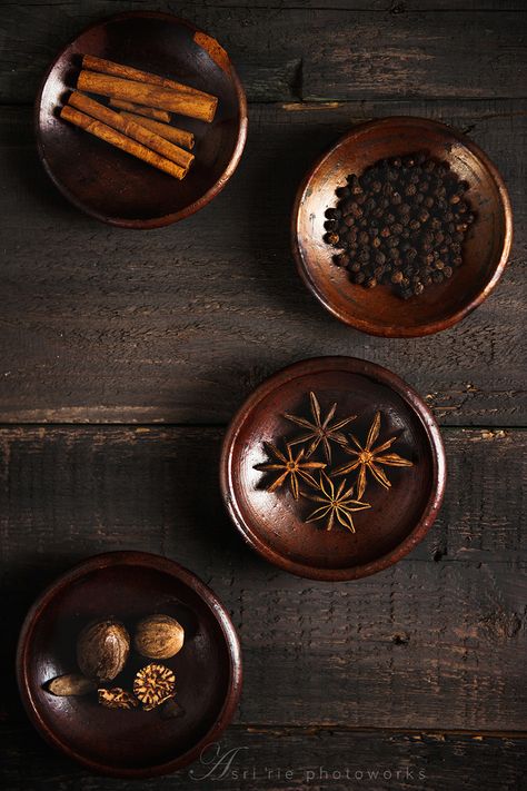 https://flic.kr/p/efJLAf | spices | cinnamon stick, black paper, star anise and nutmeg Spices Photography, Food Photography Inspiration, Cinnamon Spice, Spices And Herbs, Food Photography Styling, Malbec, Beautiful Food, Food Styling, Food Photo