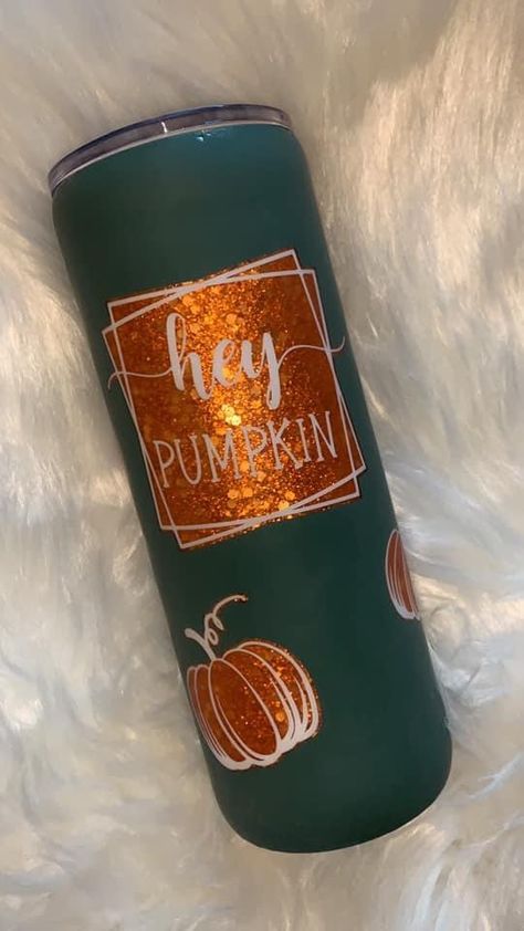 Fall Tumbler Cup Ideas, Highland Cow Tumbler Ideas, Spooky Tumbler Ideas, Orange Tumbler Ideas, Fall Cup Ideas, Fall Epoxy Tumbler, Fall Glitter Tumbler Ideas, Fall Cups Vinyl, Sunflower Tumbler Ideas